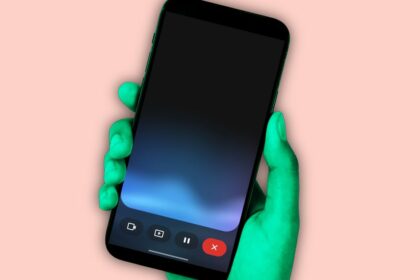 Gemini Live. Google's voice assistant finally learns to remember you