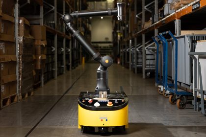 LIMO Cobot. When a robot arm hitches a ride on a roaming base