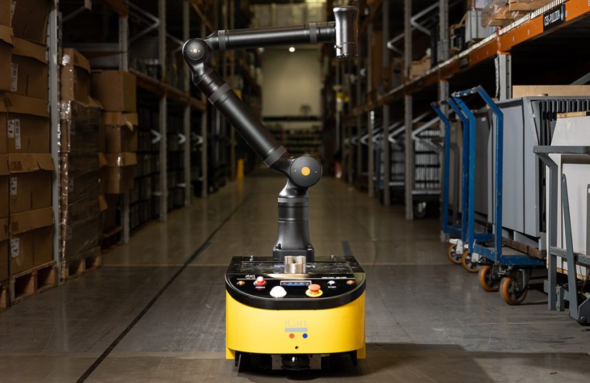 LIMO Cobot. When a robot arm hitches a ride on a roaming base