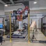 Güdel TrackMotion. Robots that grind on the move, up and down