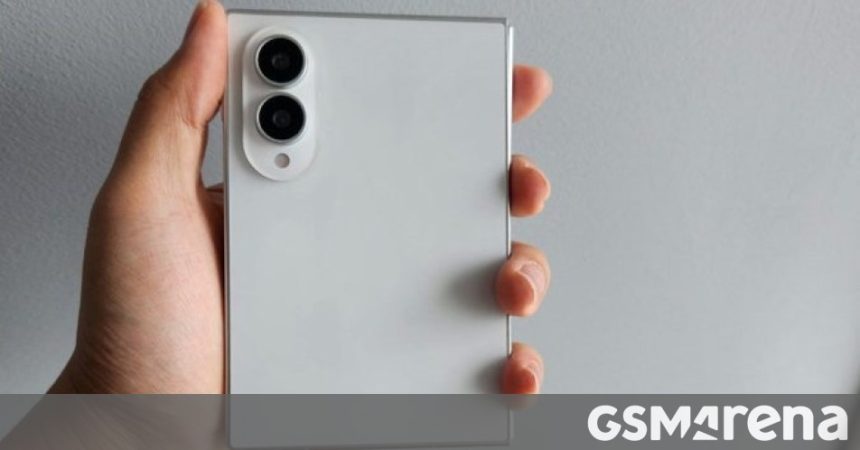 Samsung Galaxy Z Fold 8 Ultra. The foldable flagship gets a 200MP heart