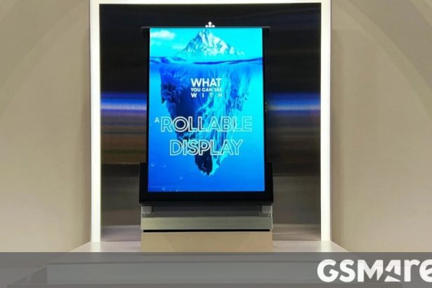 Samsung Rollable Phone. The screen that won't stop stretching the timeline