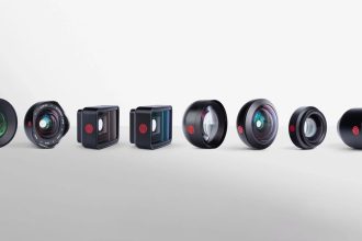 Moment T-Series Mobile II. A 240mm reach that snaps onto your iPhone