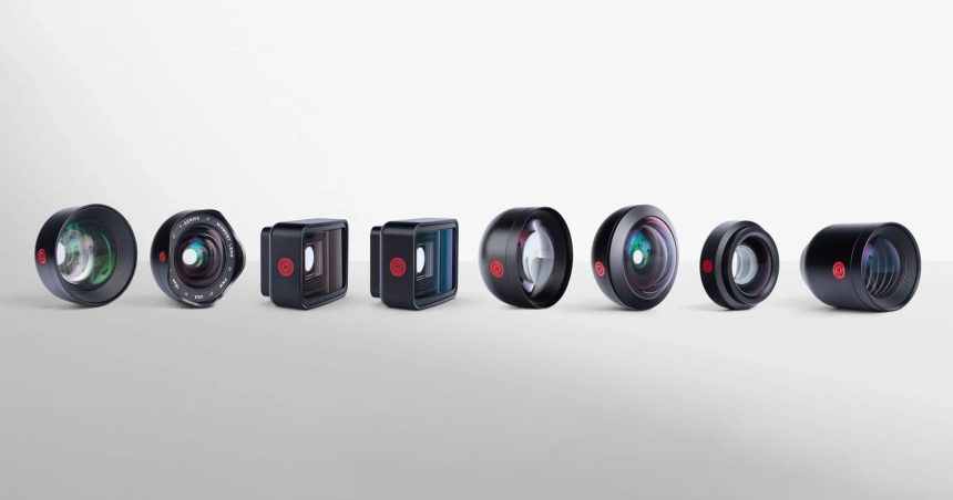 Moment T-Series Mobile II. A 240mm reach that snaps onto your iPhone