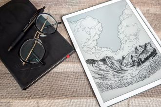 Amazon Kindle Scribe (2025). The e-paper notebook that finally feels right