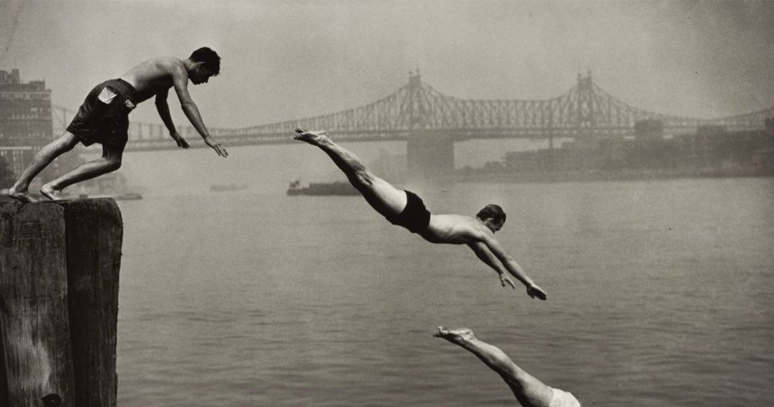 Portrait of a City. A century of American life through the lens