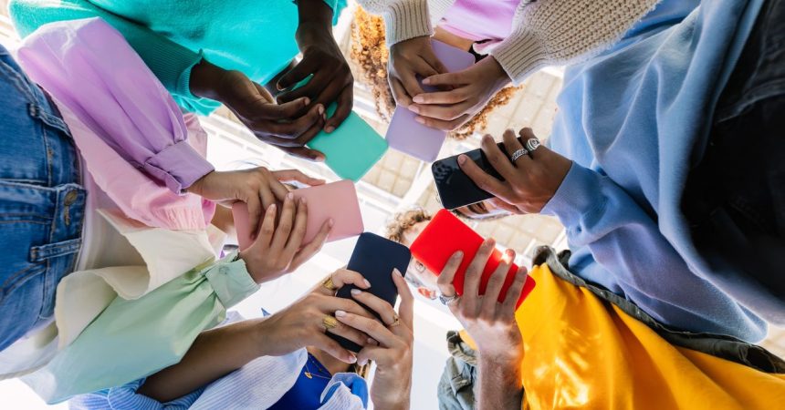 UK Social Media Curfew. Britain Moves to Tame Teens' Late-Night Scrolling