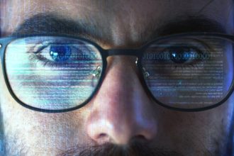 Apple Smart Glasses. Betting privacy can beat Meta's pervert problem