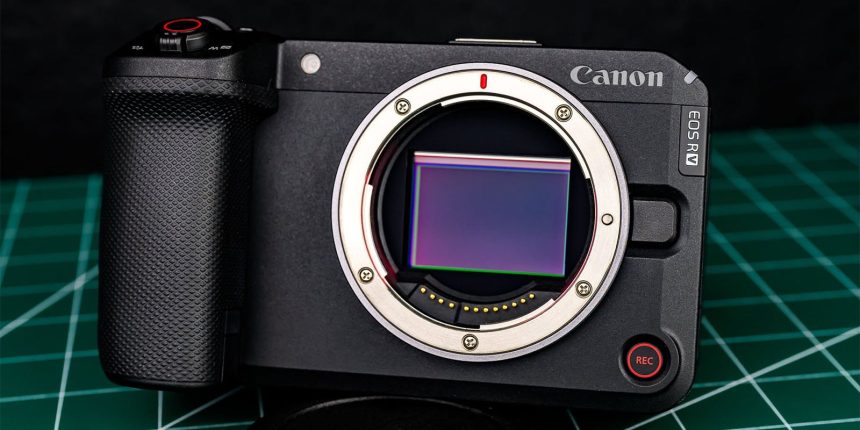 Canon EOS R6 V. Firmware 1.1.0 finally lets the hybrid flagship fire flash