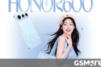 Honor 600 Pro. A Sky Blue gift box for Wang Churan devotees
