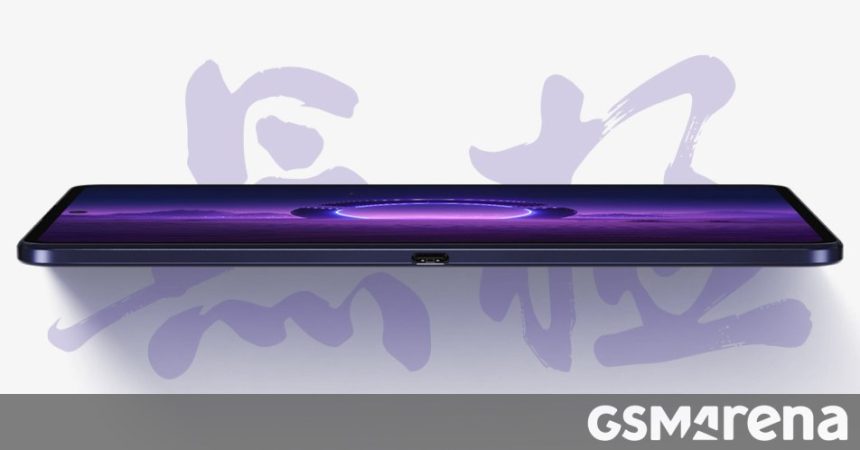 Lenovo Legion Y700 Infinite. The pocket gaming slate gets 5G and an OLED glow-up