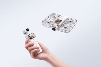HoverAir Versa. The pocket camera that sprouts wings on demand