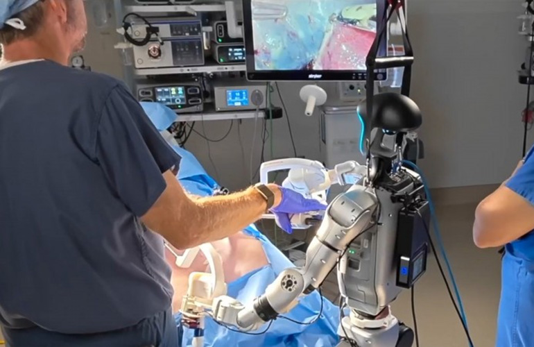 Humanoid Surgeons. UC San Diego robots operate for the first time
