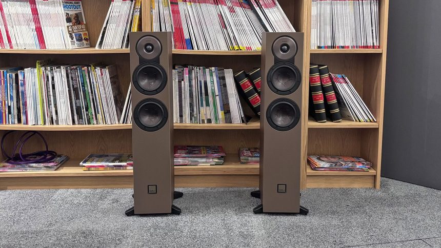 DALI Sonik 5. Big floorstanding sound from a slim Danish frame