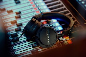 Beyerdynamic DT 275 Pro. Studio-grade monitoring that fits in your bag