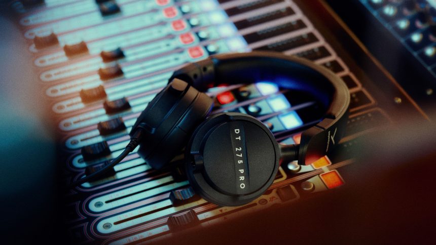 Beyerdynamic DT 275 Pro. Studio-grade monitoring that fits in your bag