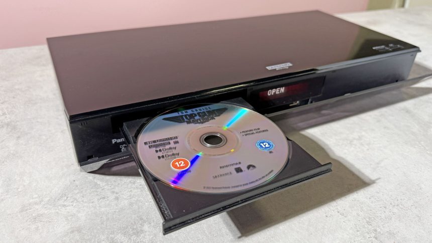 Panasonic DP-UB820. The 4K player Reddit trusts to keep spinning
