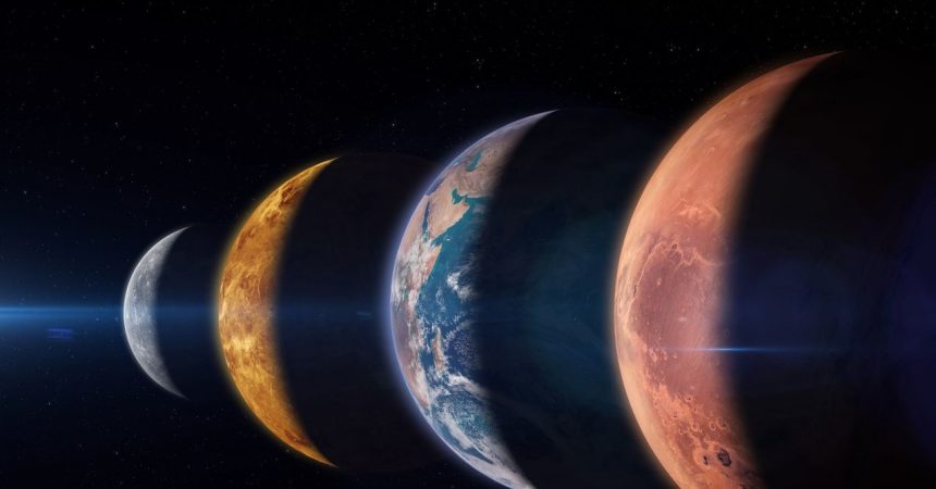 August 2026 Sky Guide. Meteors, eclipses and a six-planet lineup
