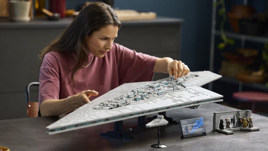 LEGO Star Wars Executor Super Star Destroyer 75457. Clear your shelf now
