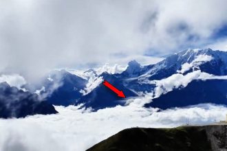Nepal Glacier Collapse. A Drone Pilot Filmed a Himalayan Catastrophe by Accident