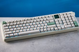 Epomaker RT100 Pro. A keyboard with a screen and a sense of humor