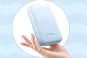Godox P100. A pocket dye-sub printer that turns snaps into keepsakes
