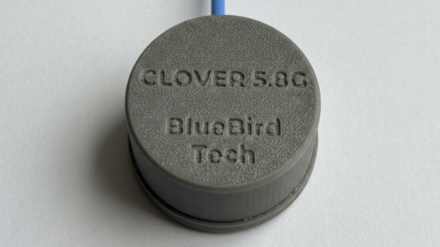 BlueBird Tech CLOVER 5.8 GHz. Ukraine's featherweight antenna punches above its weight
