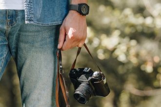 Aviva Study. Why Leaving Your Camera Alone in Public Is a Costly Gamble