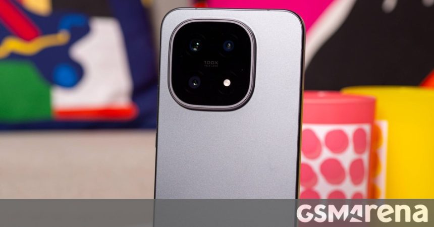 iQOO 16. A faster 165Hz screen and a slimmer camera bump on the way