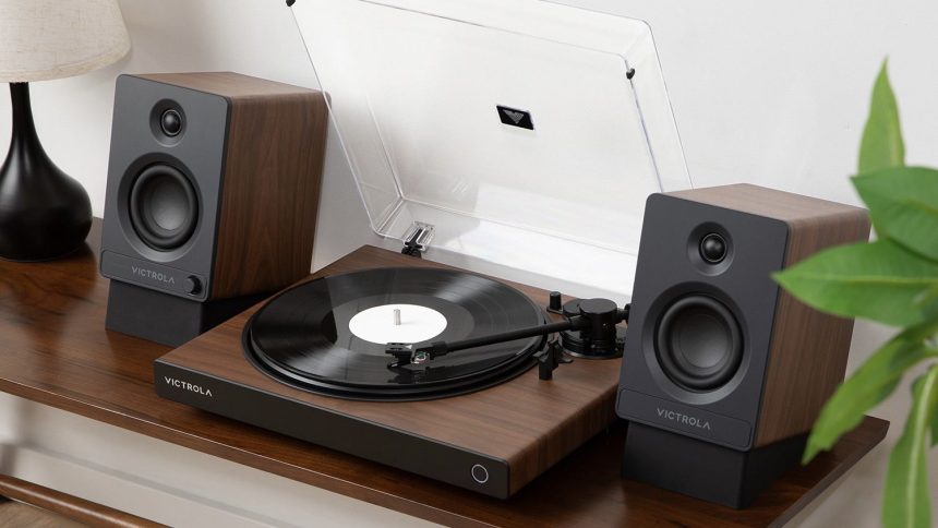 Victrola VPT 1520 TMR. A turntable dipped in Third Man yellow