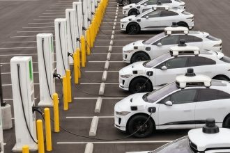 Moove. The $250M bet on robot-run depots for driverless fleets