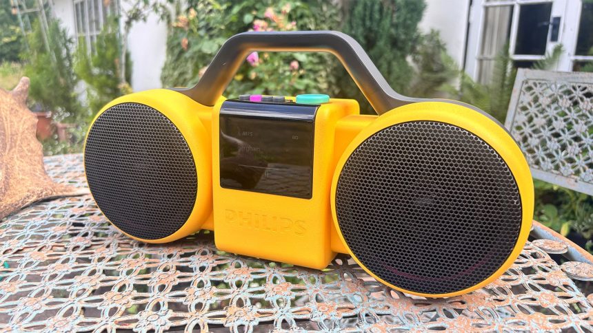 Philips The Roller. A retro boombox reborn with Bluetooth 6.0 and Auracast