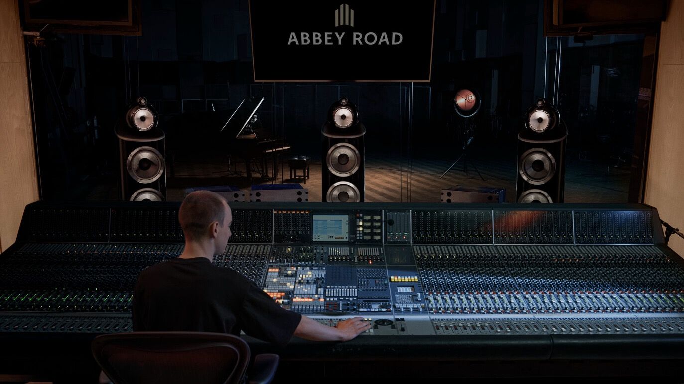 Bowers & Wilkins 801 D5. Inside Abbey Road with the studio's speaker partner