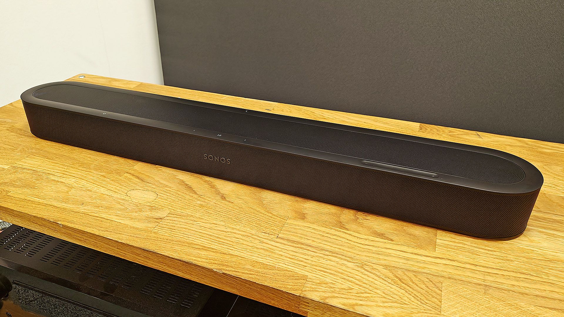 Sonos Beam Ultra. The middle child earns five stars and a spot on the ceiling