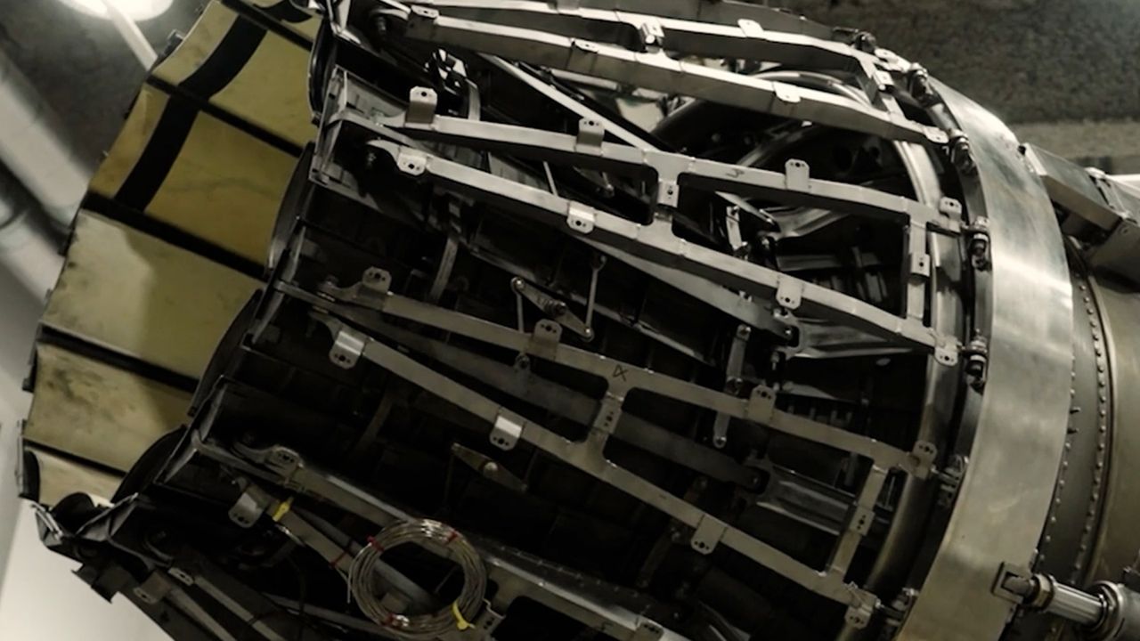Shield AI X-BAT. A 1990s F-16 nozzle reborn for a runway-free fighter
