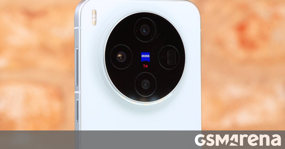 Vivo X500. Certification labs spill the charging speed before launch