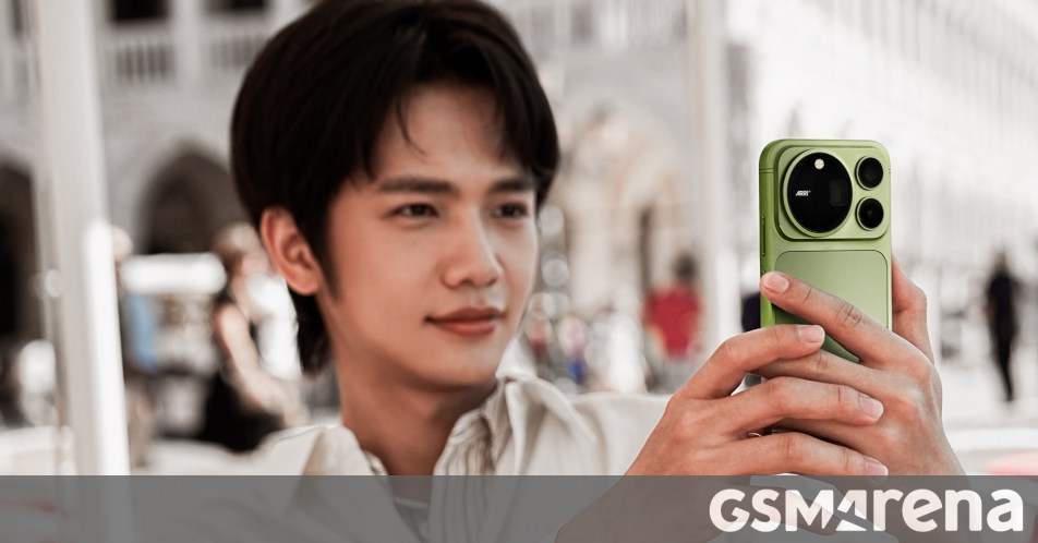 Honor Magic9 Pro Max. Moss green cinema swagger on the Venice Lido