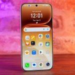 Honor 700 Pro. A 1.72-inch second screen takes shape on the back