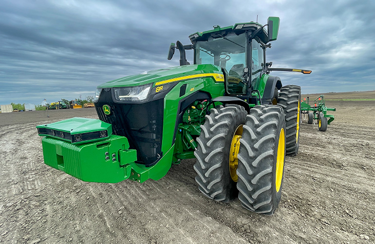John Deere JD. The AI assistant that finally reads your farm data for you