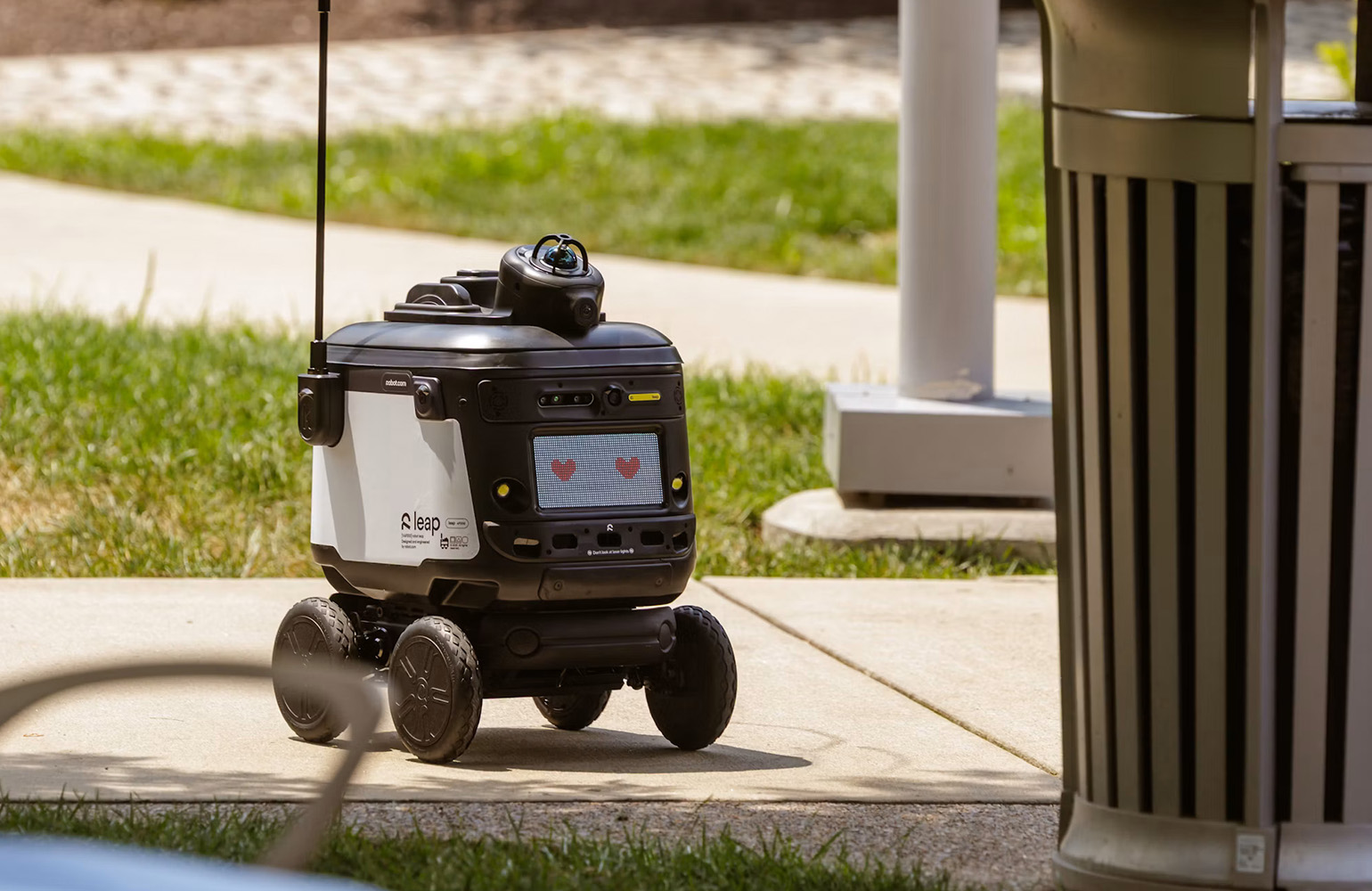 Robot.com R-Kiwi. Seven Years of Campus Sidewalks With Sodexo