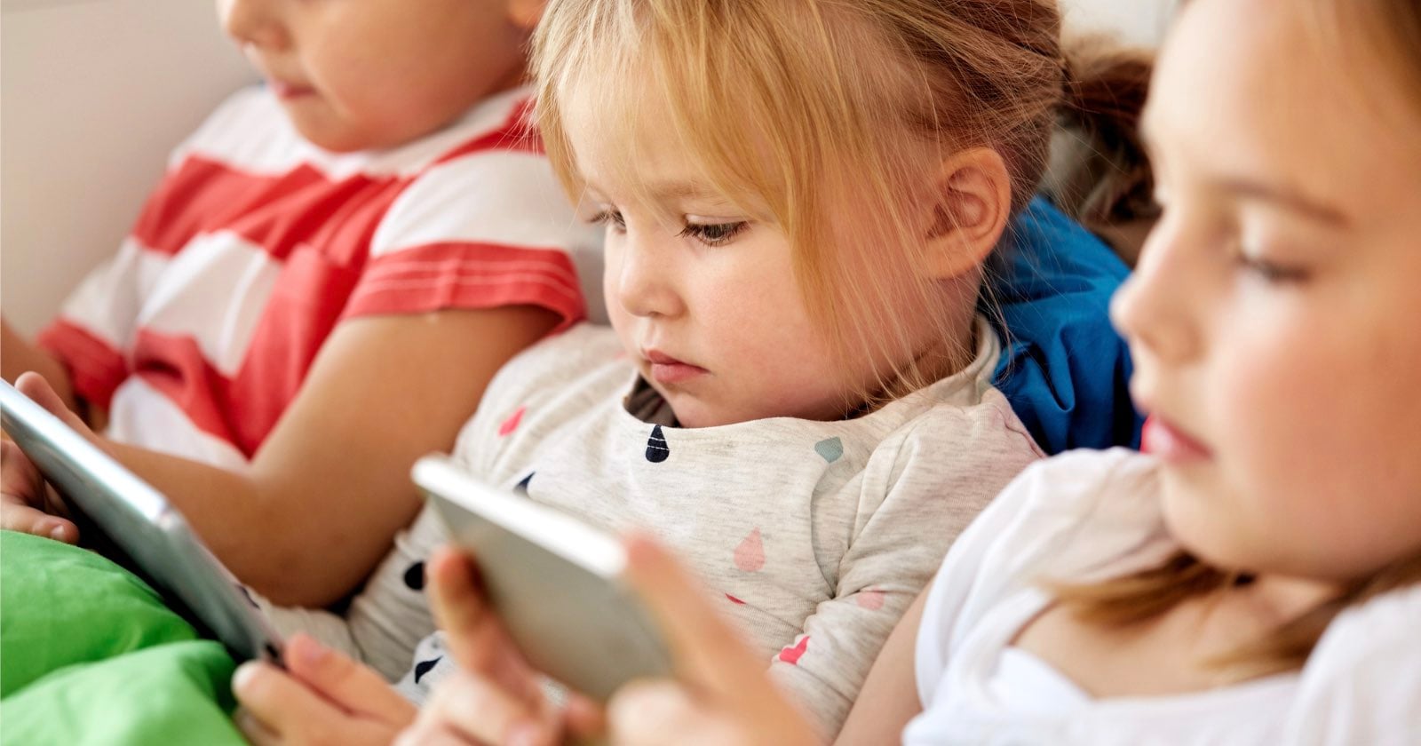 Apple and Google. The UK plans a law to block nude images on kids' phones