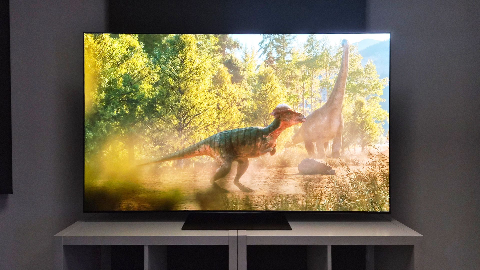 LG G6. Flagship OLED hits £2564 and brings a free Atmos soundbar along